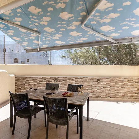 Iliopetra * Naxos City