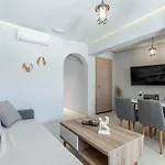 Apartment Iliopetra *